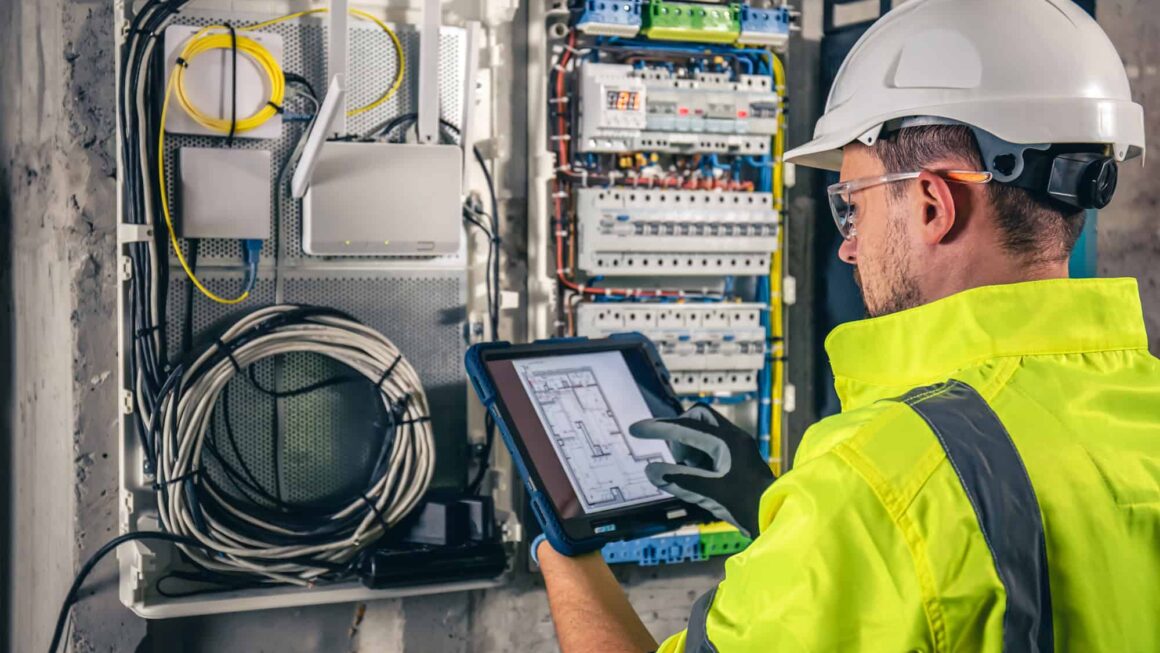 Commercial Electrician